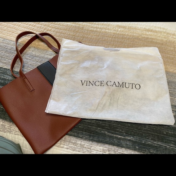 Vince Camuto vegan leather tote - Picture 5 of 6